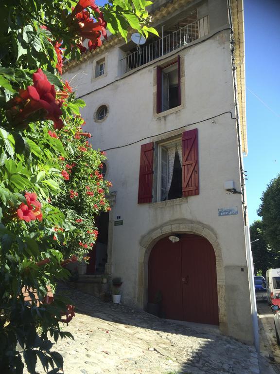 מלון Saint-Nazaire-de-Ladarez Chez Les Amis מראה חיצוני תמונה
